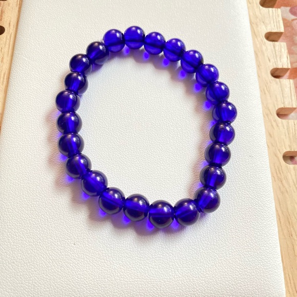 Vibrant Blue Beaded Bracelet - Picture 2 of 4